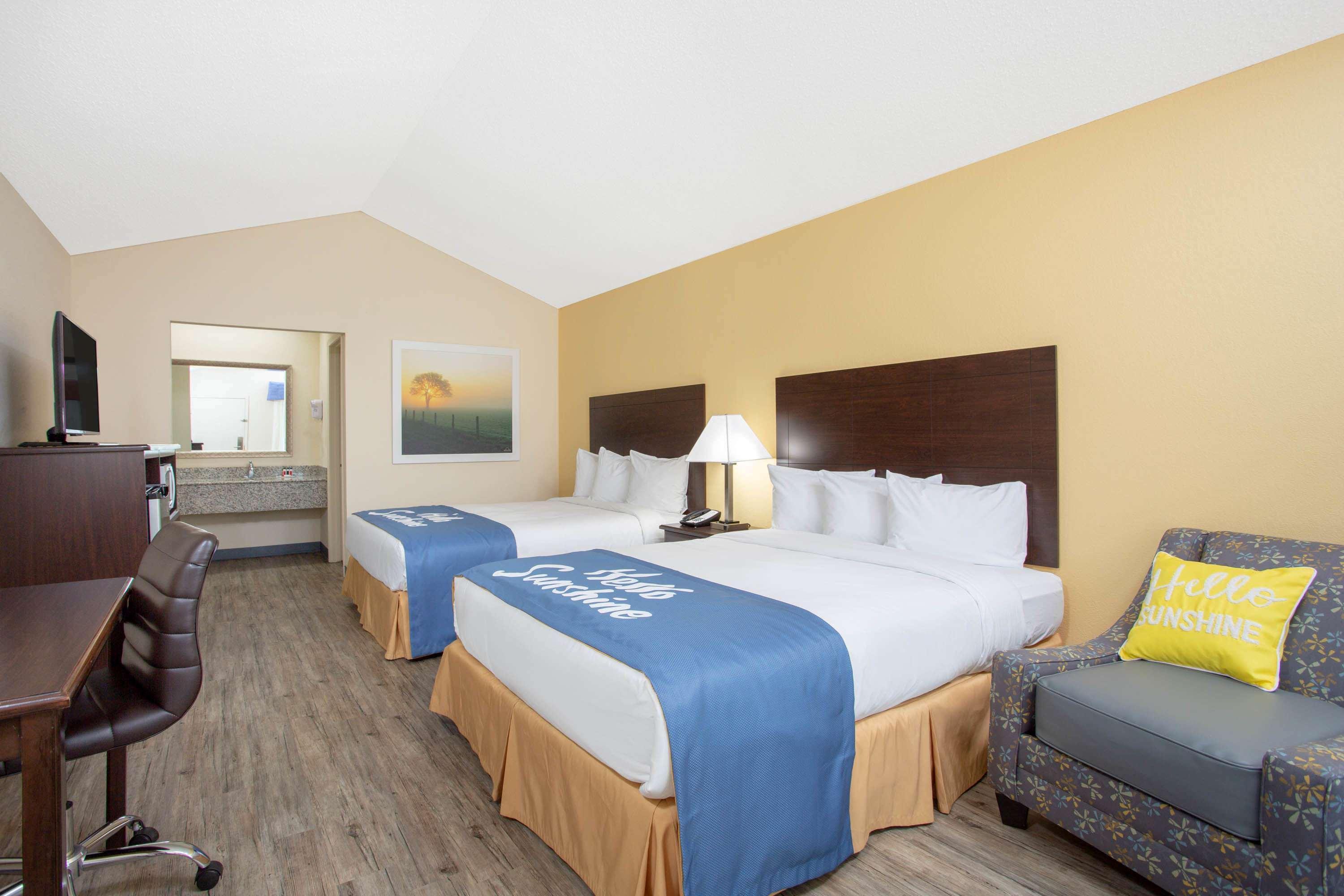 Days Inn By Wyndham Лейк Сити Екстериор снимка